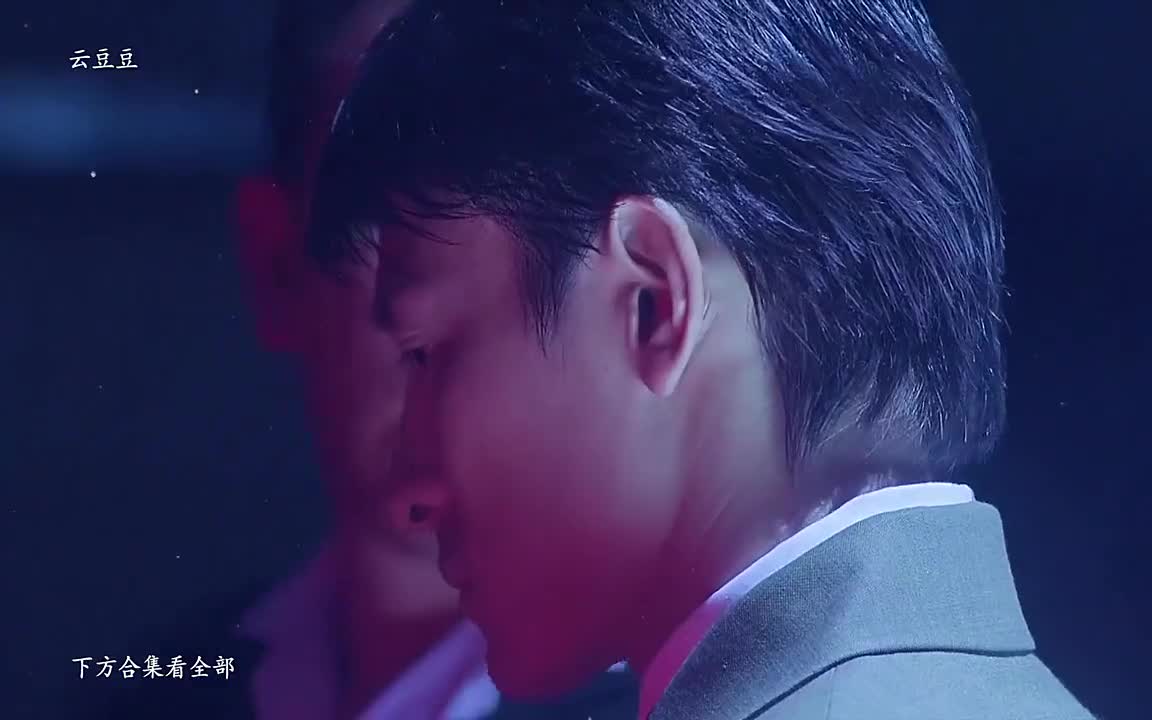 为您推荐: 《龙在边缘》不愧是曾经的黑帮大佬,刘德华一个眼神让对方