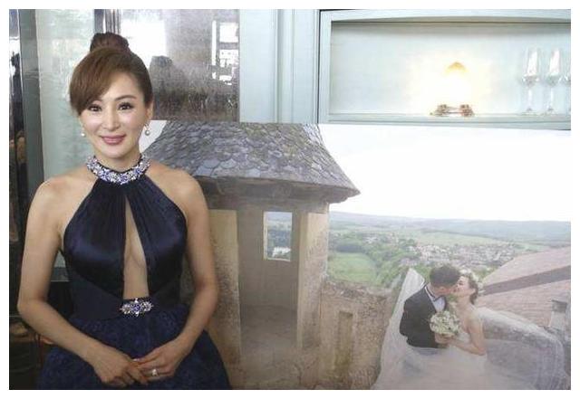 55岁罗霖厉害了,前亚姐冠军离婚带仨娃,遭前夫抛弃后再嫁豪门