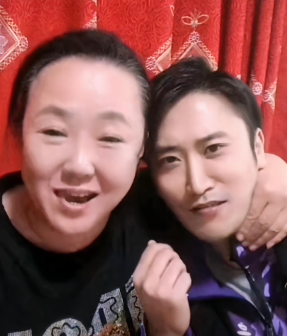 不过再怎么说跟一个男人这样亲密,不知道孙立荣丈夫看到是什么感受