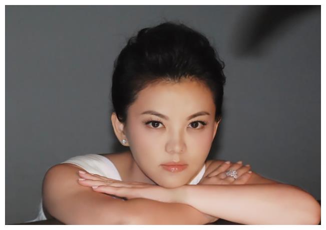 改名后进央视主持至今,颜值实力不输王岳伦|央视|李湘|关卫民_新浪