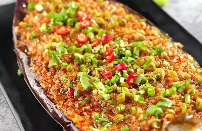 蒜蓉烤茄子浓浓的蒜香味过瘾