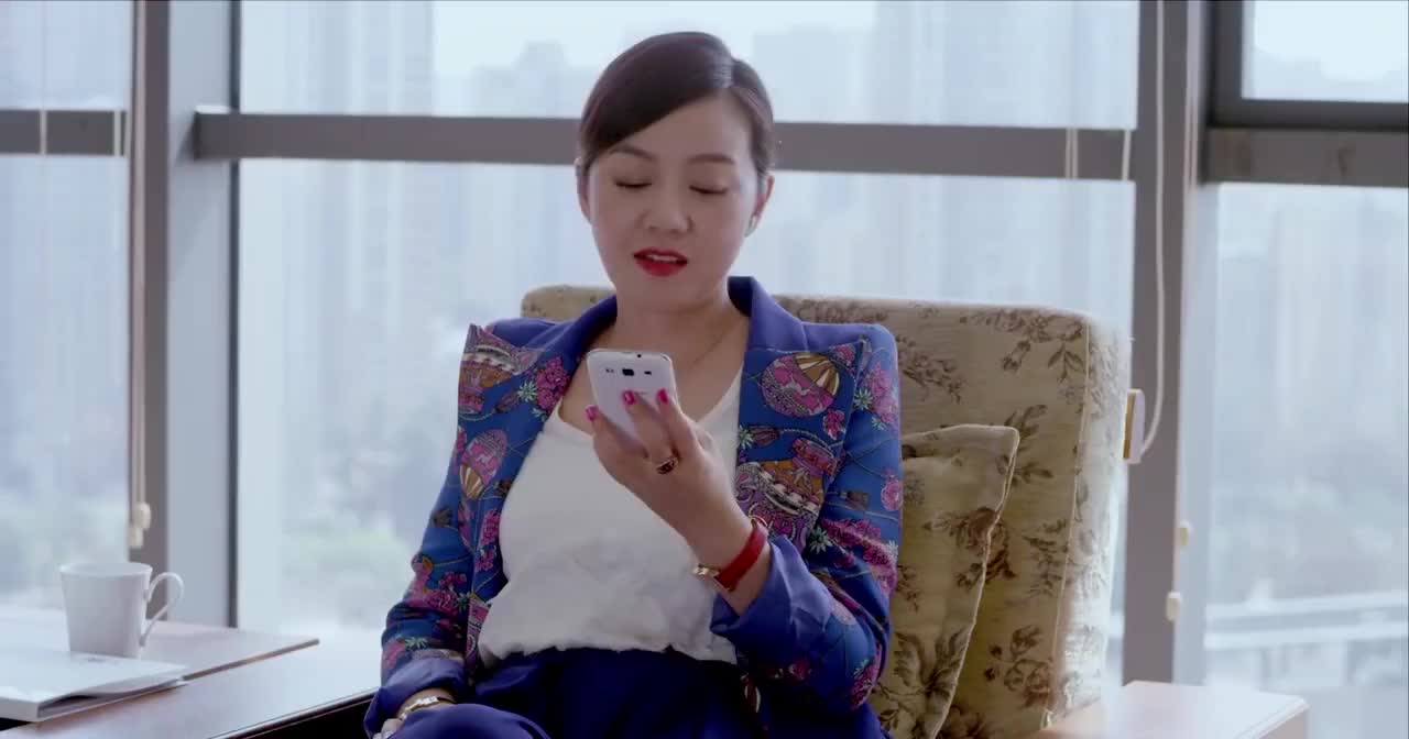 一仆二主张嘉译吐槽闫妮的造型师看着那剃头的我就别扭