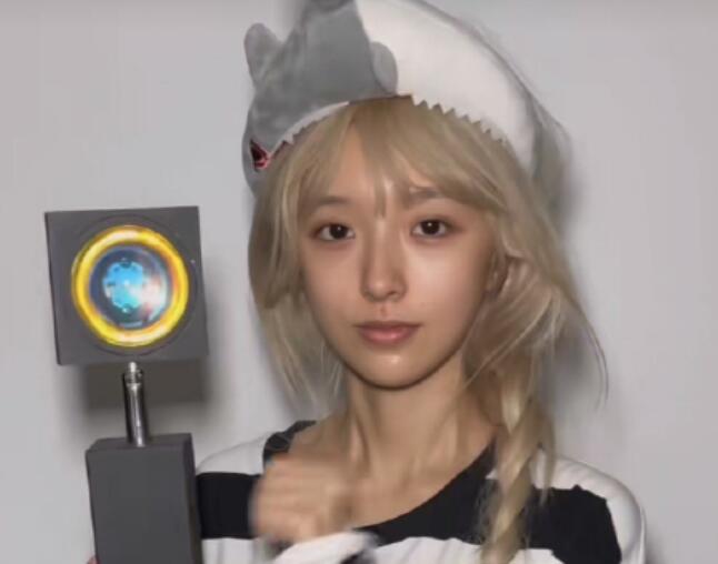 千万粉网红机智张素颜曝光,颜值比路人高,皮肤黑了不少