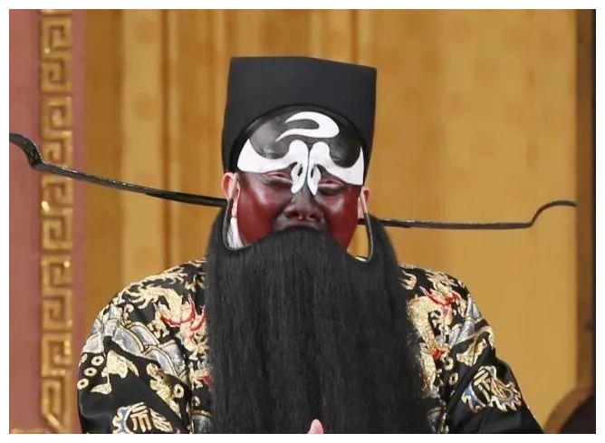 宋朝官帽的翅膀为何那么长是为了防止交头接耳吗