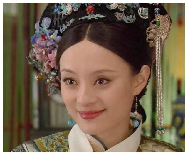《甄嬛传》盘点小主们的漂亮旗头啦!你认为谁的旗头最好看?