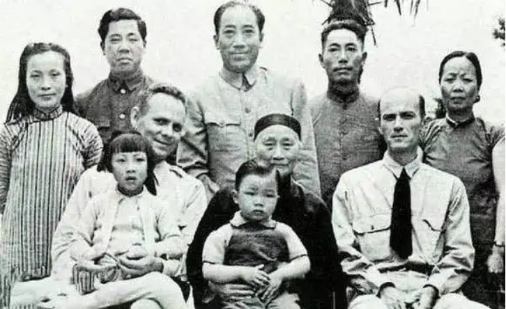 最美军统女人，三个都爱慕戴笠，有一个竟被关进疯人院休闲区蓝鸢梦想 - Www.slyday.coM