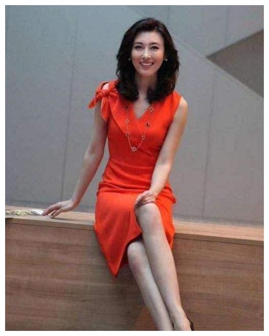 李红身高170厘米,那长相绝对算得上是美女了.