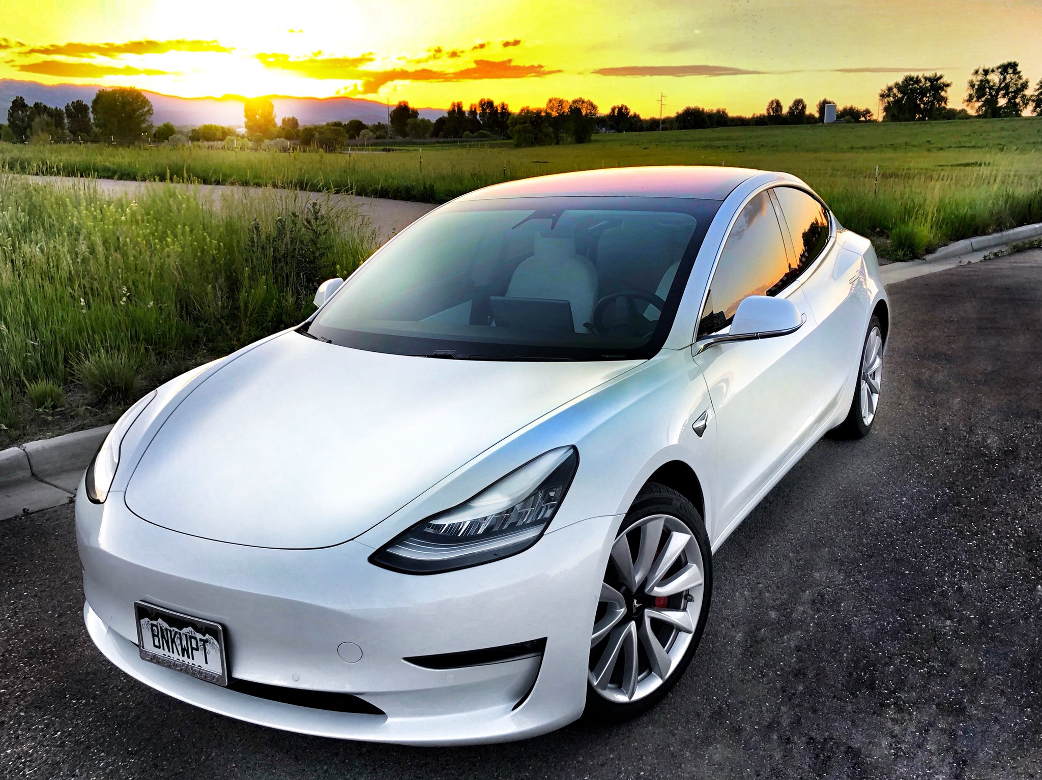 特斯拉的一小步汽车行业的一大步