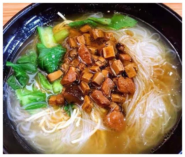 香菇鸡丁米线,洛阳家乡味__财经头条