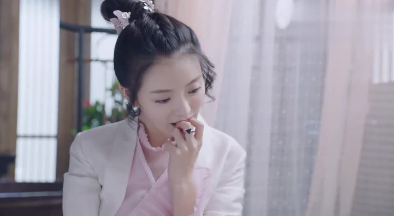 萌妻食神蠢驴都重伤了叶佳瑶还有闲心发花痴这模样真逗呀