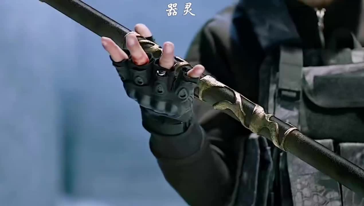 父女僵持半小时:你爸真买不起 为您推荐: 舍身守护心爱器灵赤霄,君子