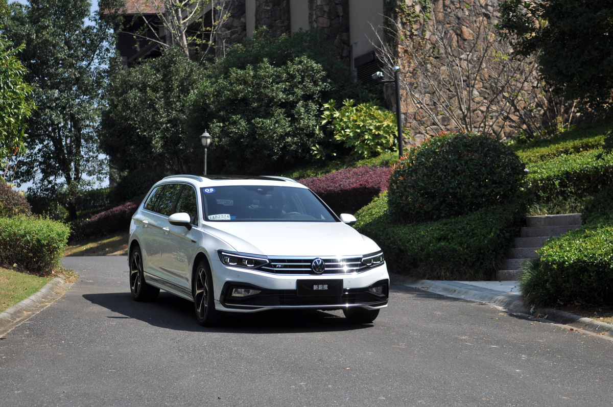 挥洒自如经典延续试驾新蔚揽旅行轿车