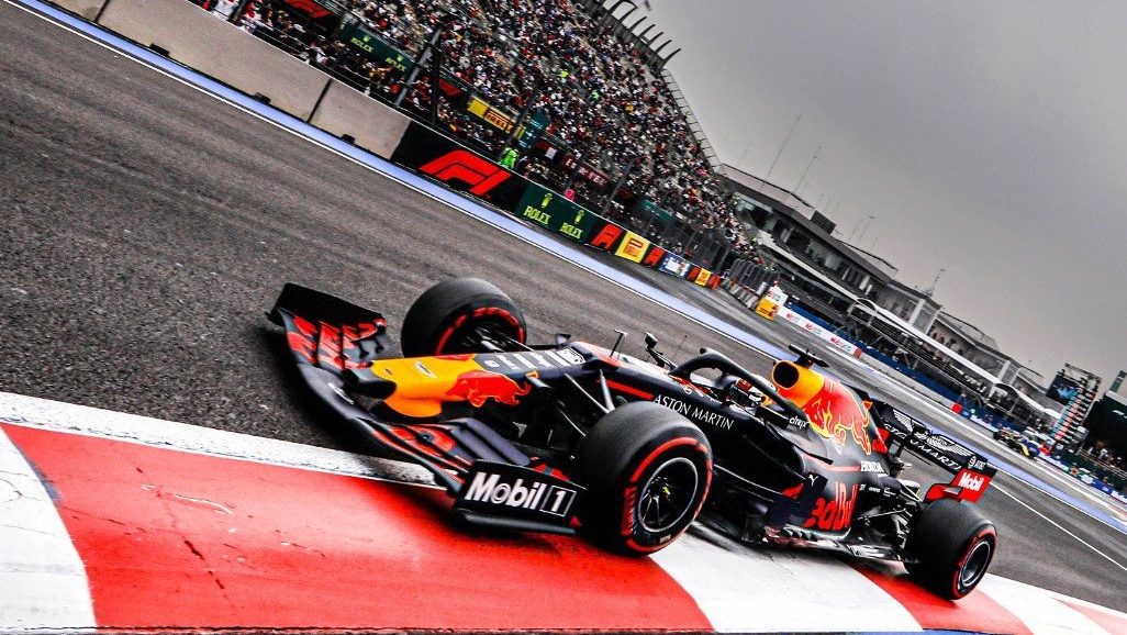 红牛赛车速度超越梅奔汉密尔顿会不会悬了