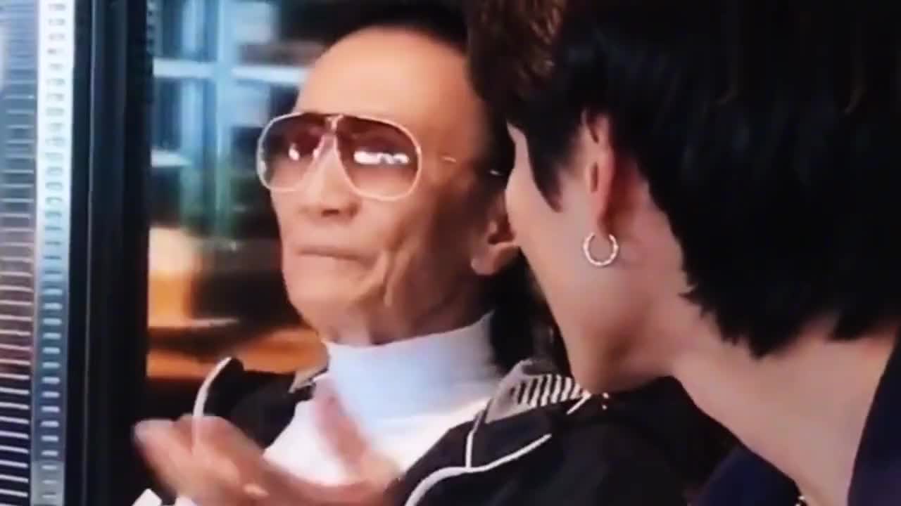香港明星谢贤王晶导演接待网红广东雨神吗 网红广东雨神是谁 香港明星谢贤王晶导演接待网红广东雨神吗 网红广东雨神是谁
