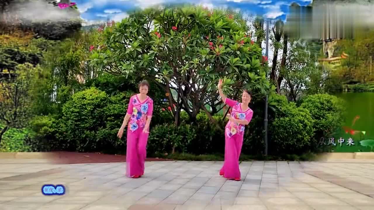 广场舞《你像三月桃花开》美丽不负春光来,点点滴滴都是爱