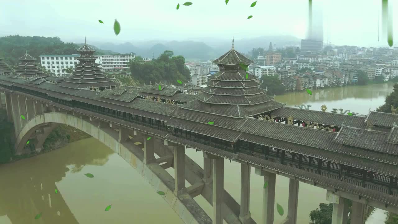 航拍廣西柳州三江的世界第一風雨橋,用了個木工匠方木材