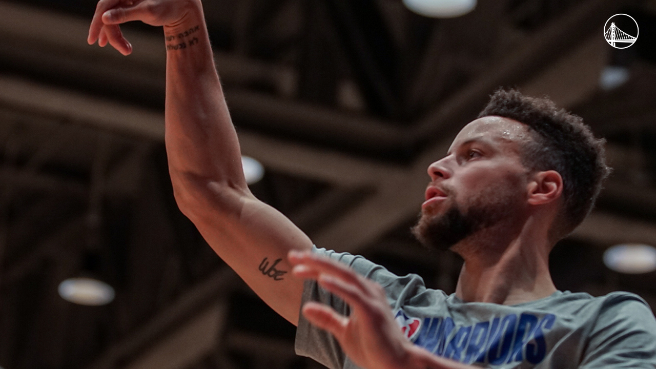 水花兄弟合体!勇士特训汤神穿保护靴投篮 库里练到大汗淋漓