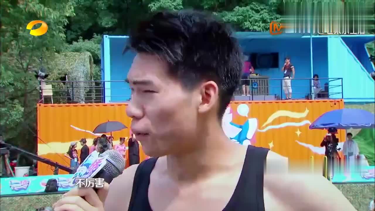 摇啊笑啊桥:小哥哥对战恐龙队,小姐姐拼尽全力,还是拿他没办法