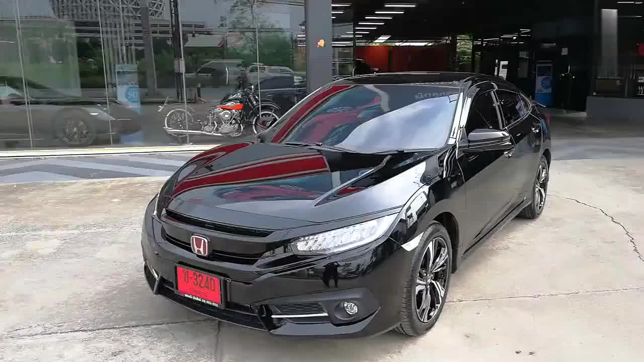 十代思域黑色就是漂亮