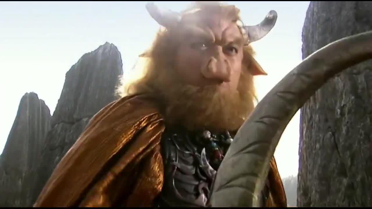 为您推荐 牛魔王为了讨好乌鸦精,去地府把听谛作为定情信物送给她!
