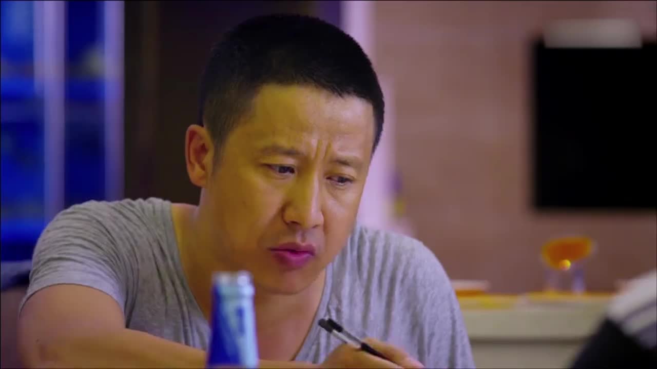 无贼:向上去大饭店吃饭,却叫警花过来买单,这面子真大