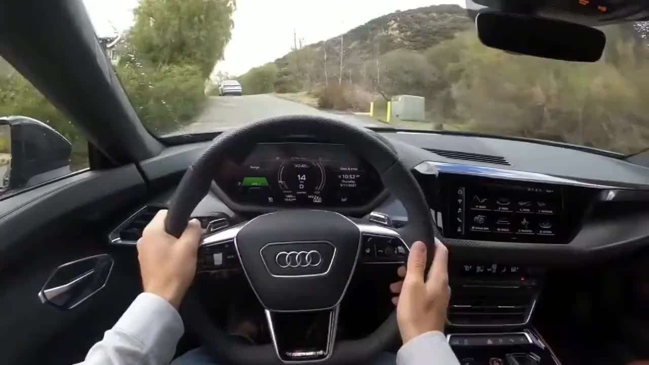 带你们感受一下,奥迪爬坡的第一视角