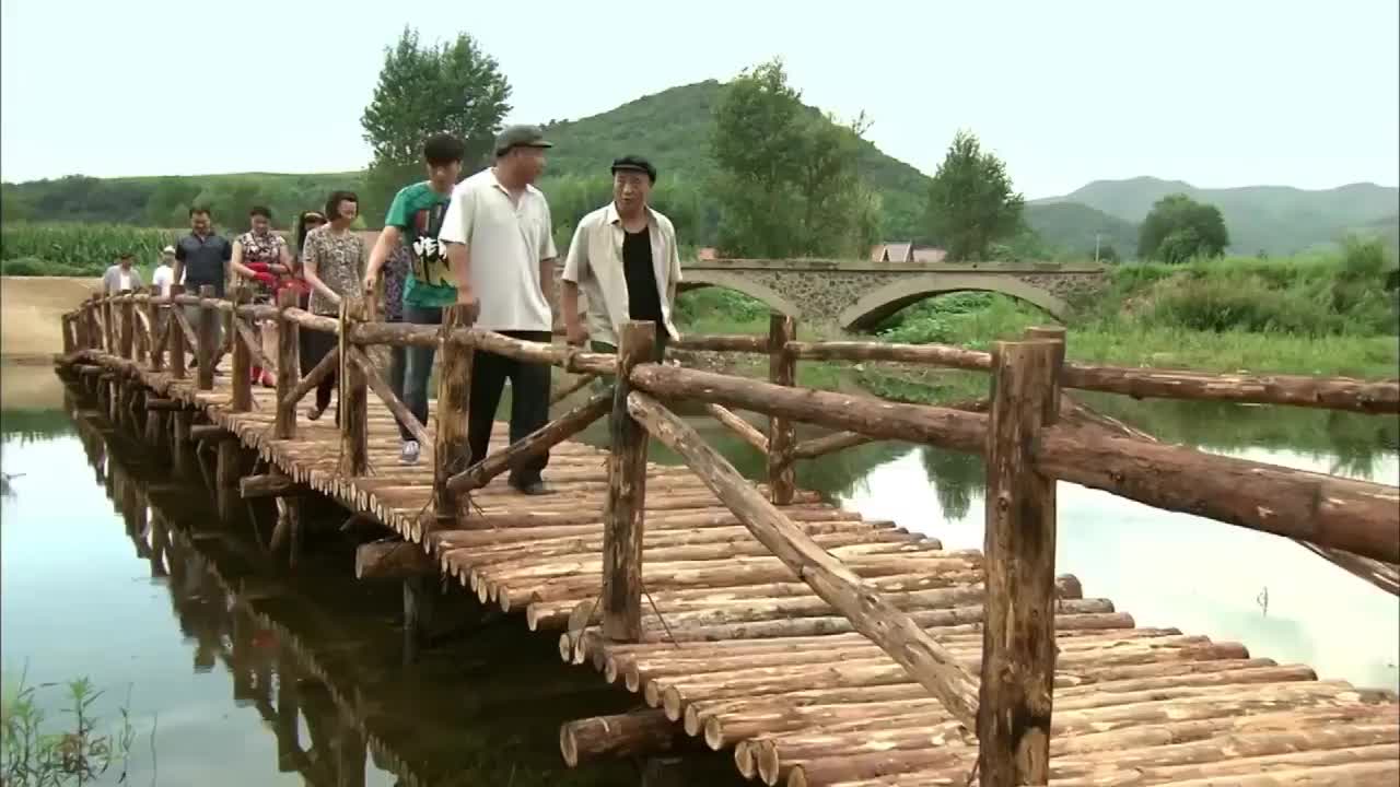 刘能和谢广坤又干起来了,广坤掉进河里淹了个半死