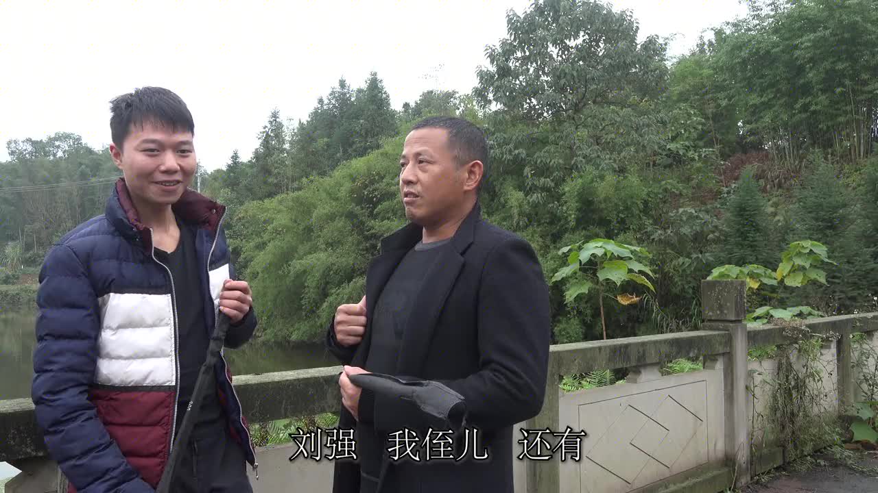 竹海刘老九一家人去钓鱼收获不错,做成大盆坨坨鱼,吃的意犹未尽