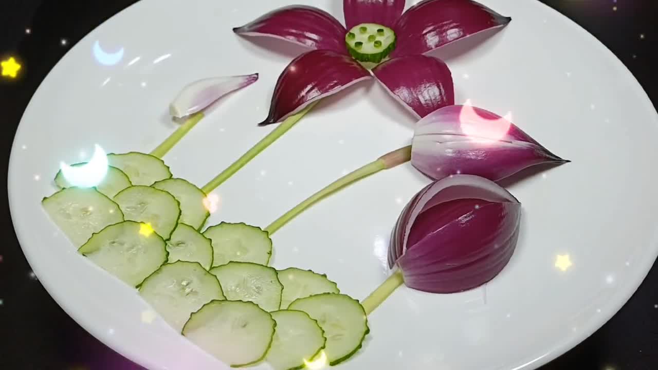 经常吃洋葱没想到用洋葱做成花荷花这么漂亮用它来摆盘一定加分
