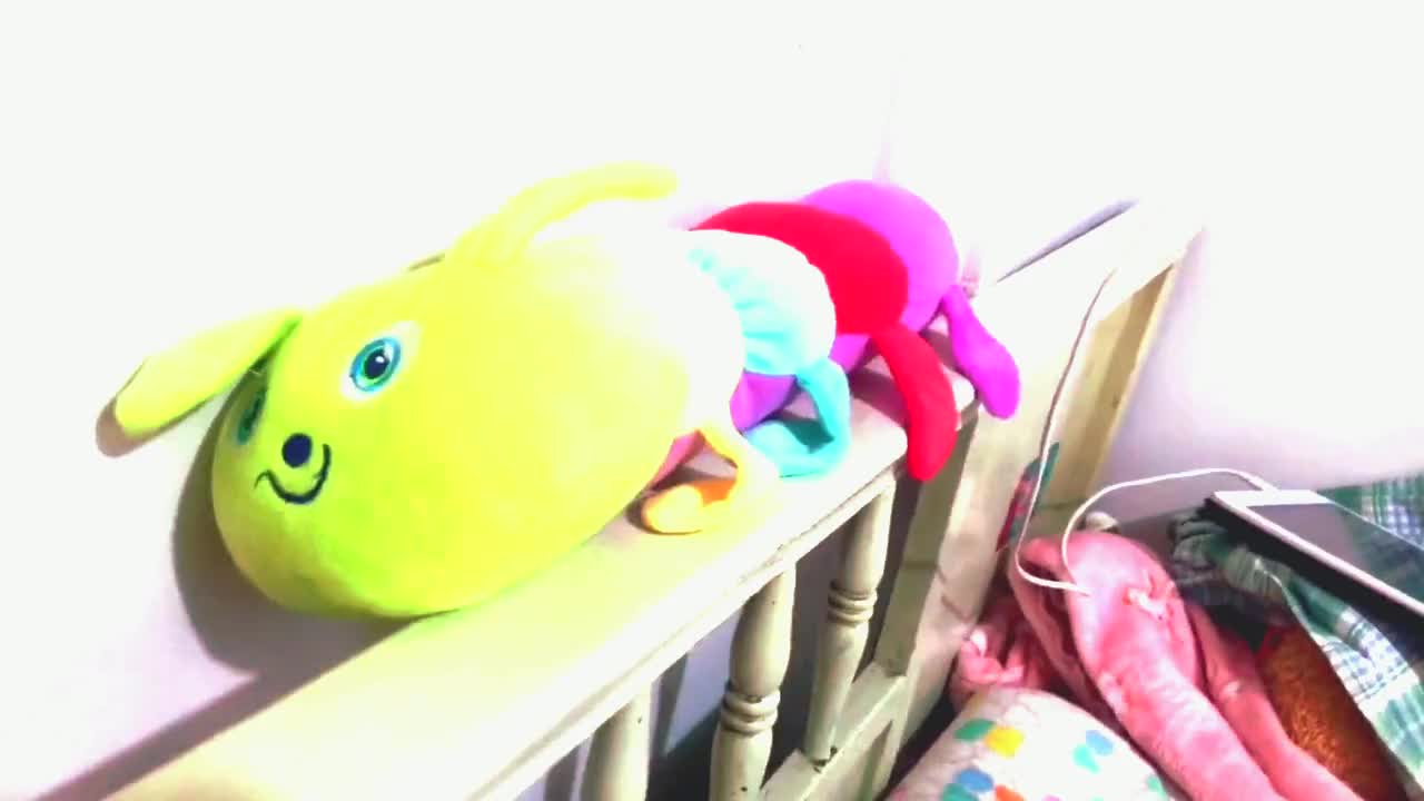 小梦琪去舞蹈班,麻麻刚好看到最痛心的一面,这老师太狠了!