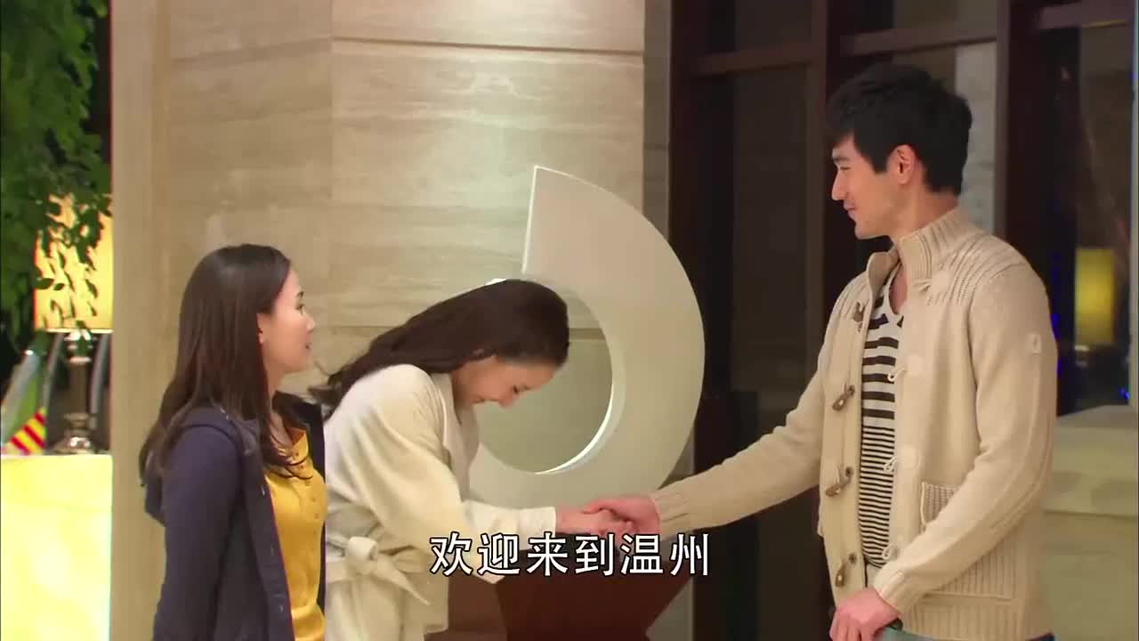 谢小秋带王沥川游云南一起吃美食就吃最出名的老滇味