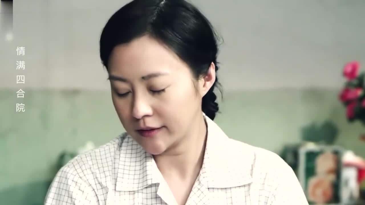 傻柱厨子教训秦淮茹你就是不如你婆婆她立马秒怂真解气啊