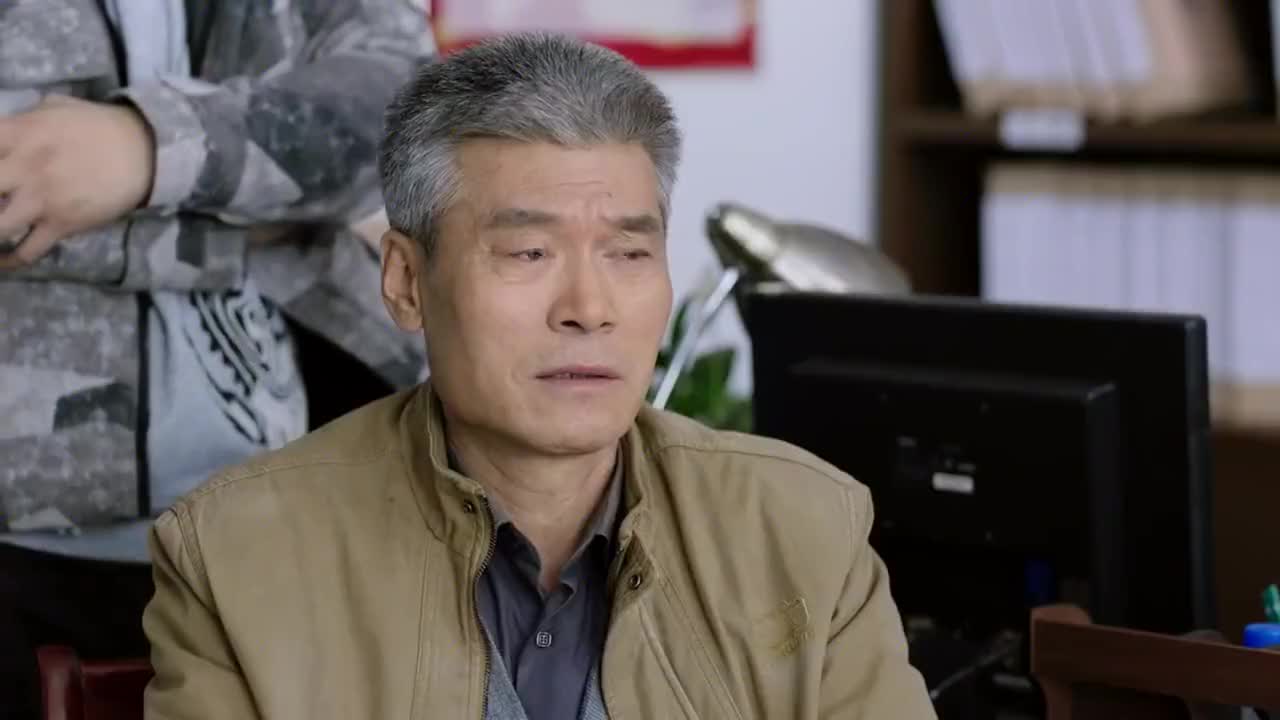 最美乡村夜校只有三两个人报名不料郑浩举办演唱会动员大家