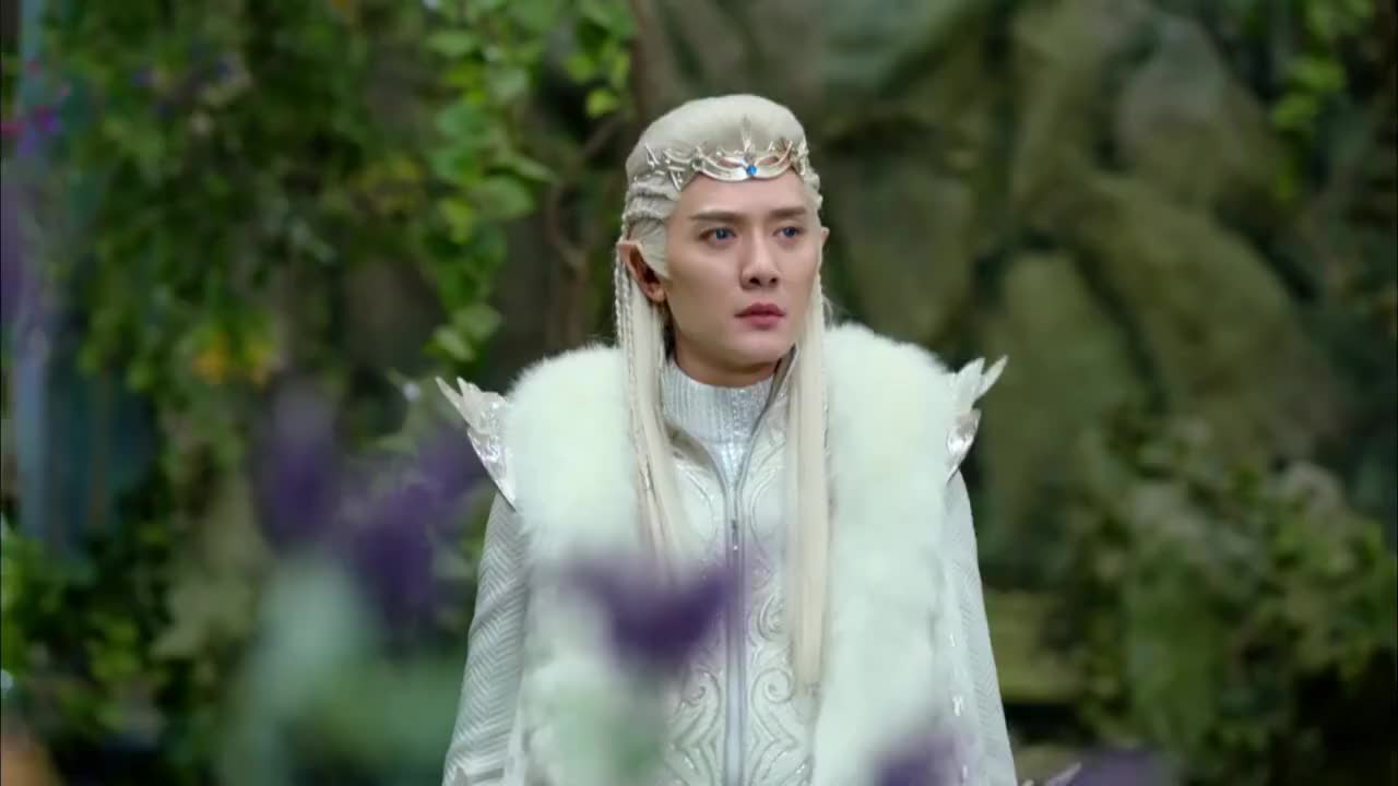 幻城蝶澈对迟墨弹琴疗伤琴声太美妙卡索一听就想到了梨落