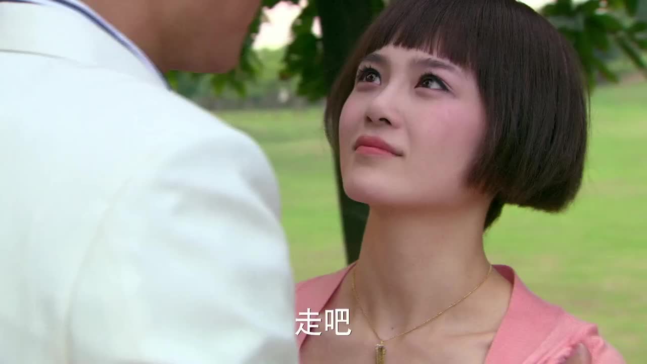 多美南迪一起包饺子,两人甜蜜拌嘴,林母看在眼里乐在心里