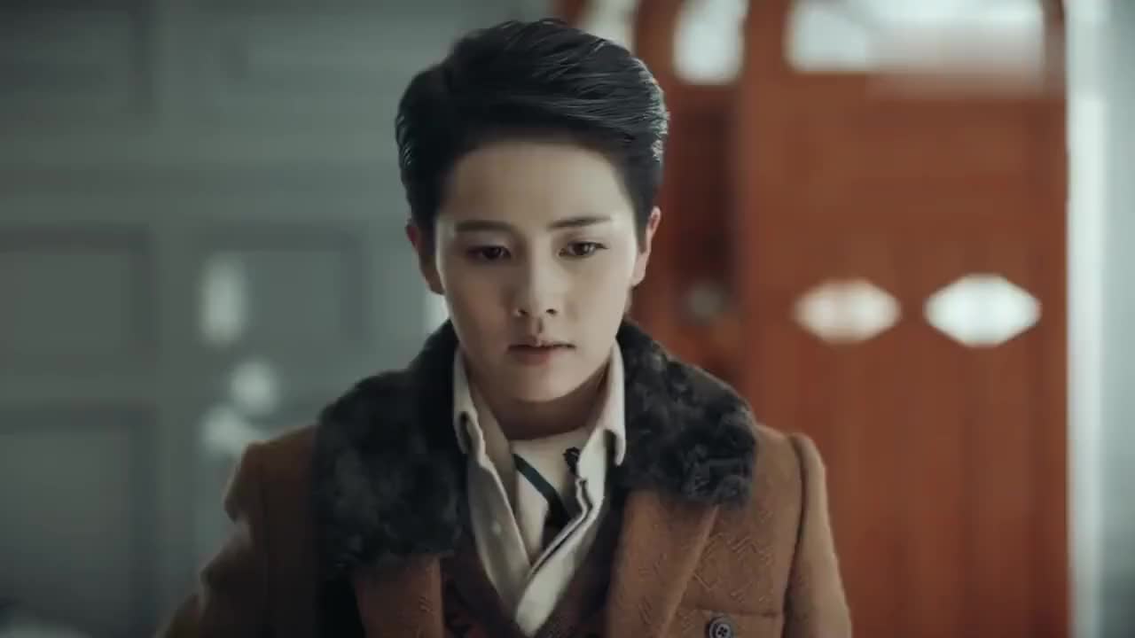 烈火军校谢襄改名谢良辰通过医院身体检查小珺带她去个地方