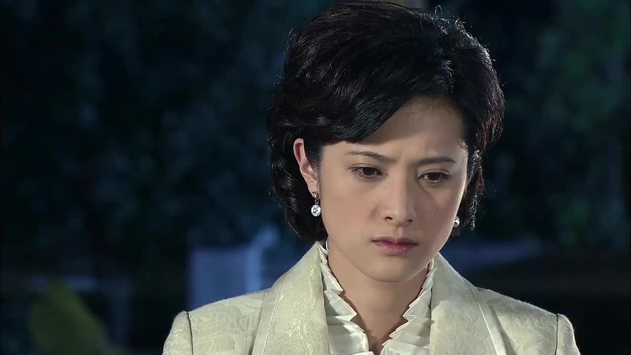 天涯赤子心看着美芳这嘛晚才回家妈妈十分不满责问美芳