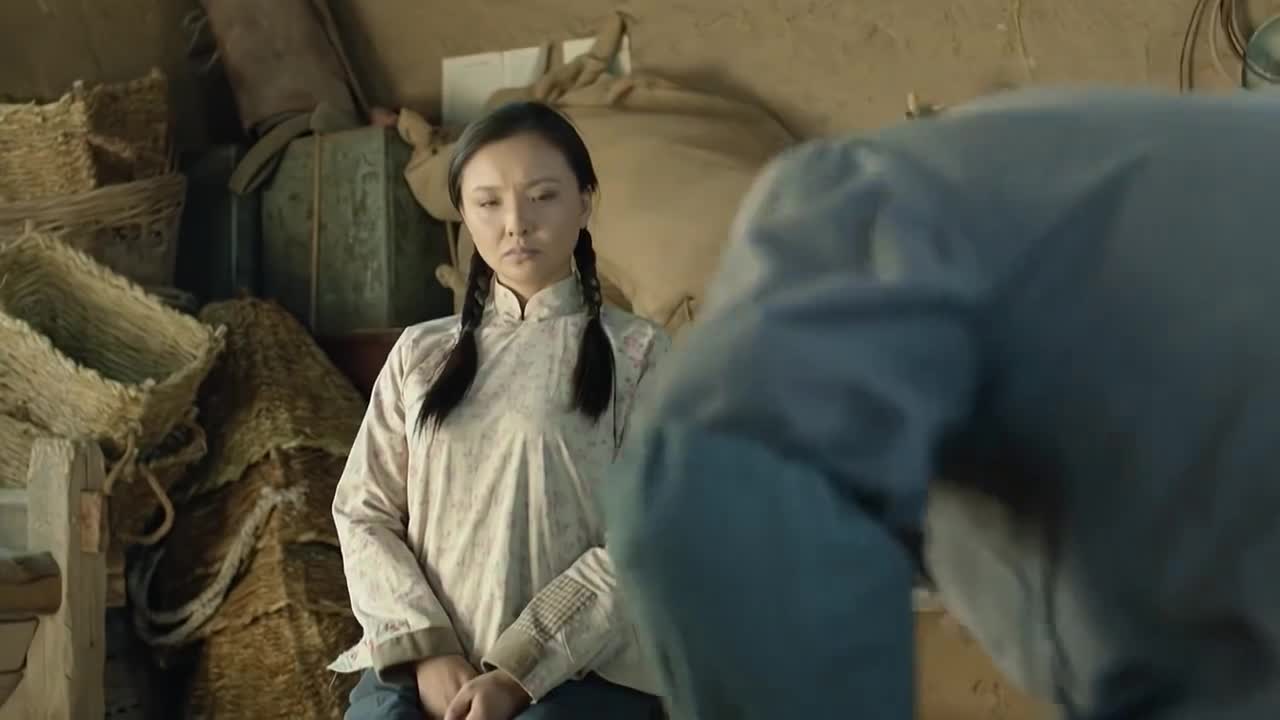 灵与肉场长审问秀芝说她跟老许假结婚秀芝不服拿出铁证