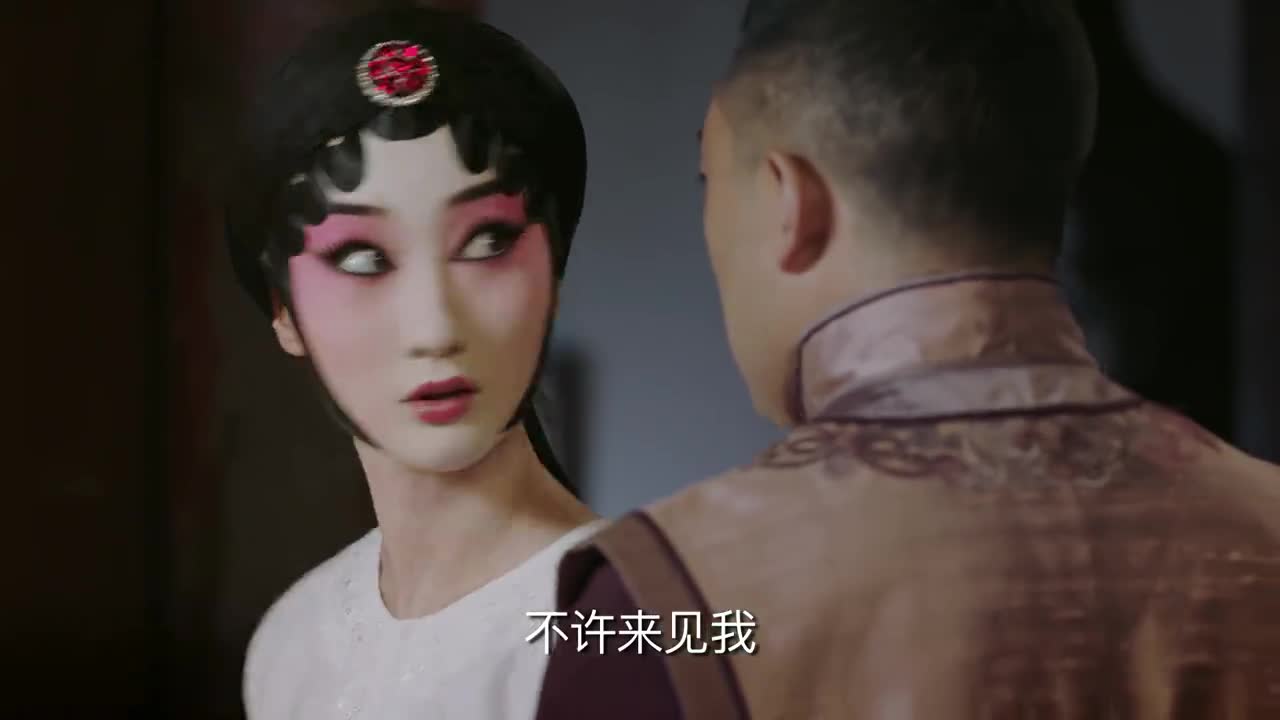 东四牌楼东阿玛跟闺女单独谈话怎料哈岚傻乎乎的不走太逗了