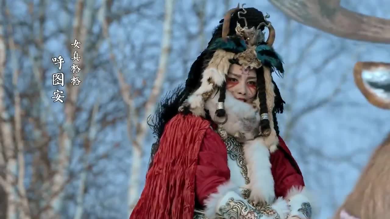 武当一剑信使被狼群围攻格格一声霸气怒吼竟将狼群吓跑