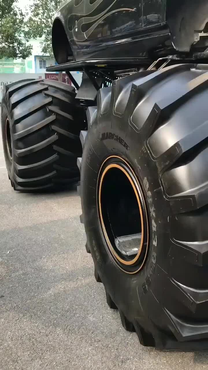 劳斯莱斯大脚车,谁见了都得慌的一比!