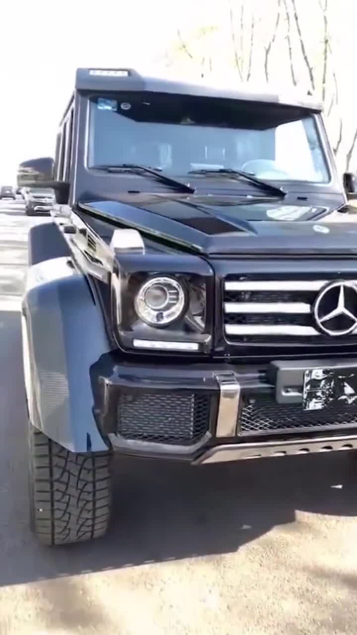 村口偶遇一辆奔驰大g,看起来真是太帅了!__财经头条