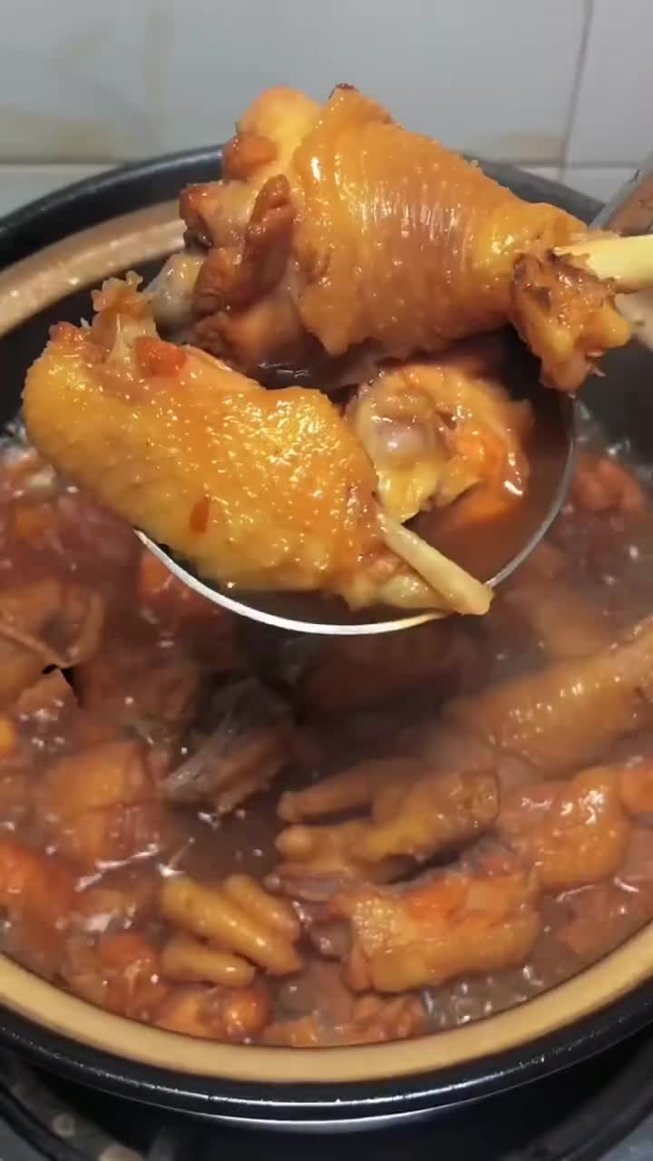 冬天手脚发冷的一定要来一碗客家老酒煮鸡哦