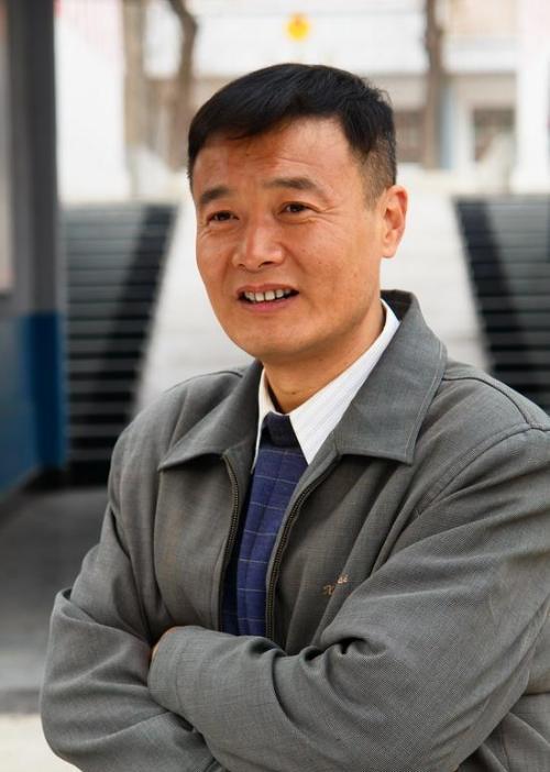 演员孙松出演《渴望》走红,与妻子侯继林相亲相爱多年_高清图集_新浪
