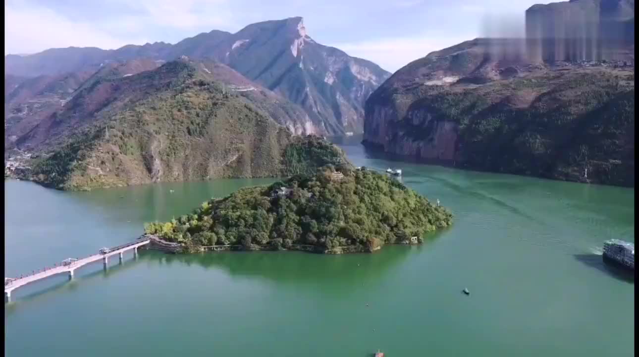 长江黄河孕育东方巨龙,龙的传人永远不惧外侮