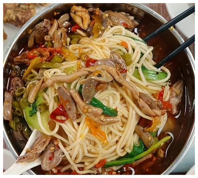 超级下饭的泡椒鸡杂怎么吃都好吃