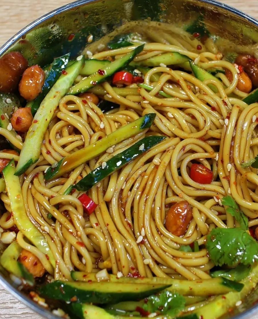 柠檬鸡爪加酸辣拌面天气炎热的你需要这个套餐吗太好吃