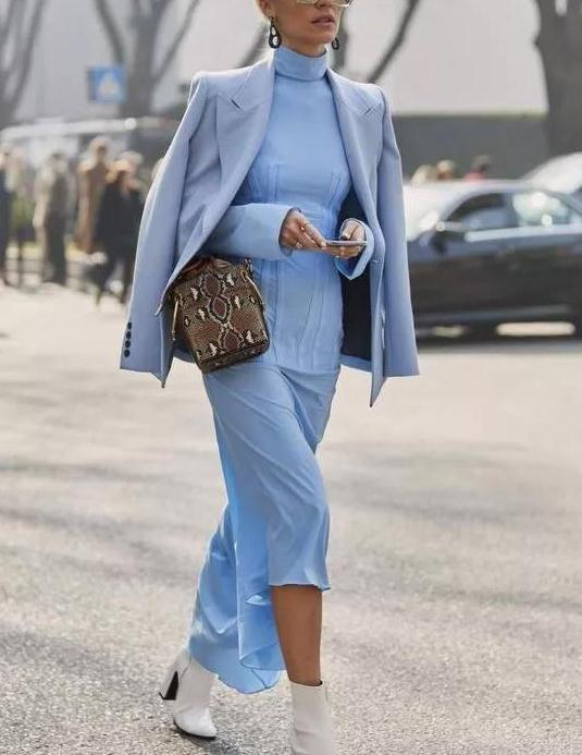 今年流行的"灰蓝色",学着这么来穿,在迷人秋冬打造时髦高级|灰蓝色