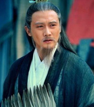 诸葛亮得知司马懿营前来了一个白发老翁,突然仰天大哭:我活不久