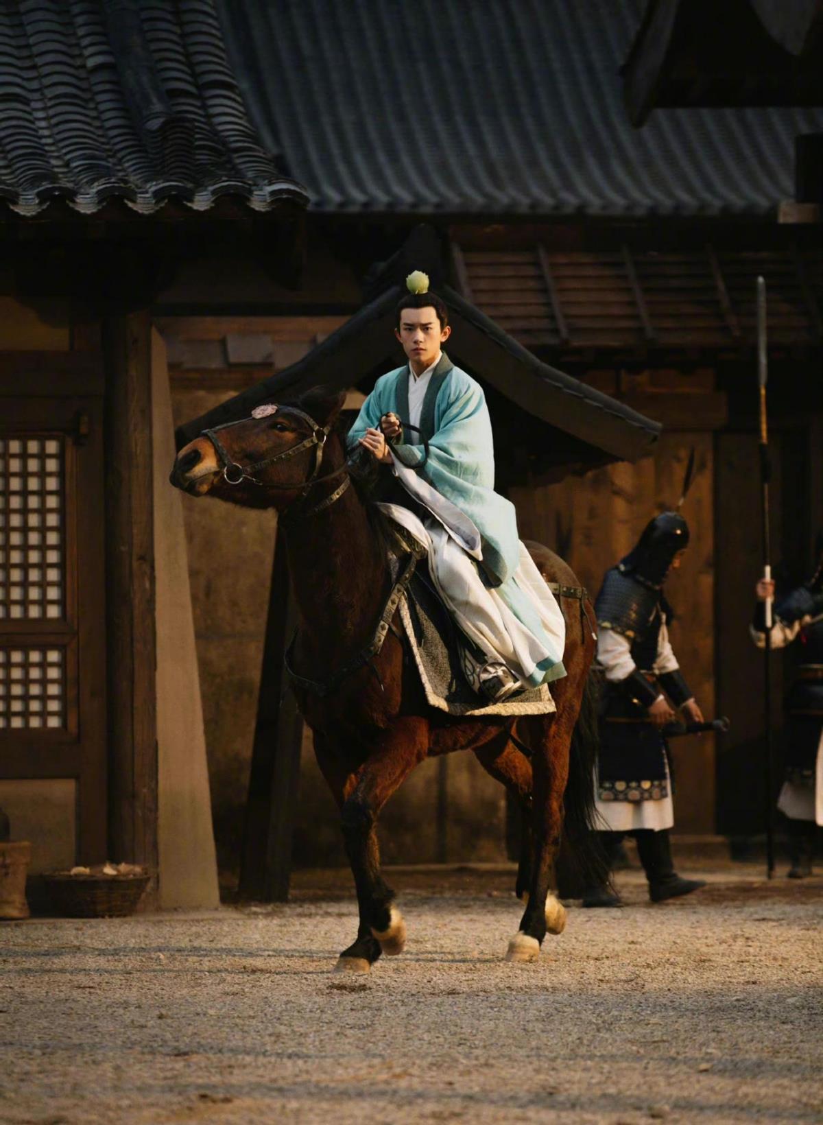 鲜衣怒马少年时千玺龚俊肖战胡歌你最想和谁共乘一骑